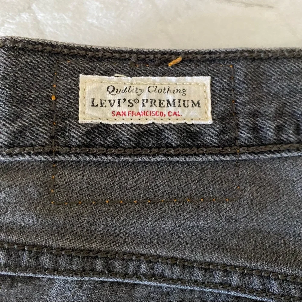 Levi's Premium 501 Original Womens Dark Gray Denim High Rise Cotton Shorts Sz 30